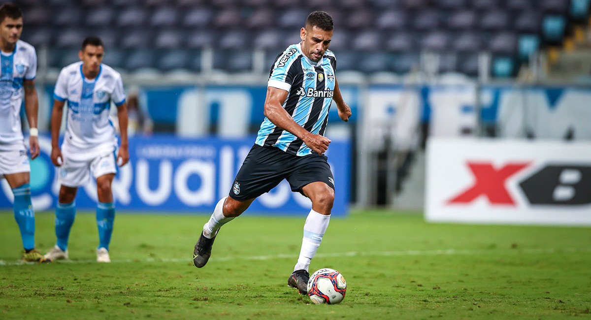 Con doblete de Diego Souza, Grêmio derrotó a Novo Hamburgo