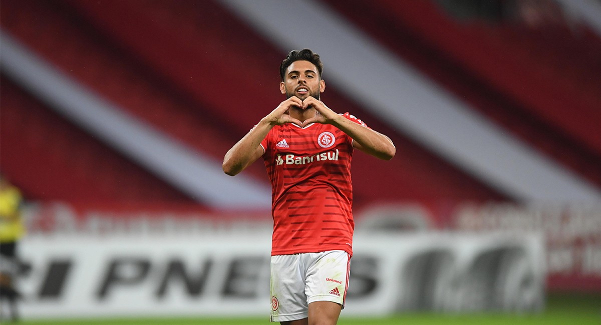 Rodinei lidera la goleada del Inter sobre el Esportivo